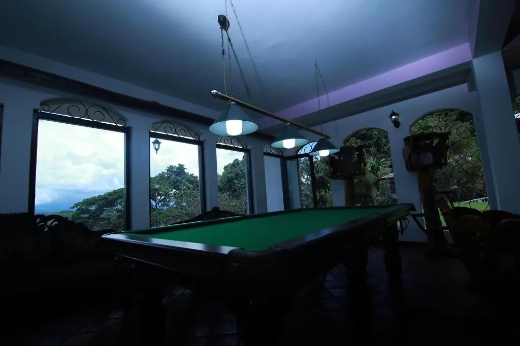 Mahaweli Regent Hotel Kandy 3*,