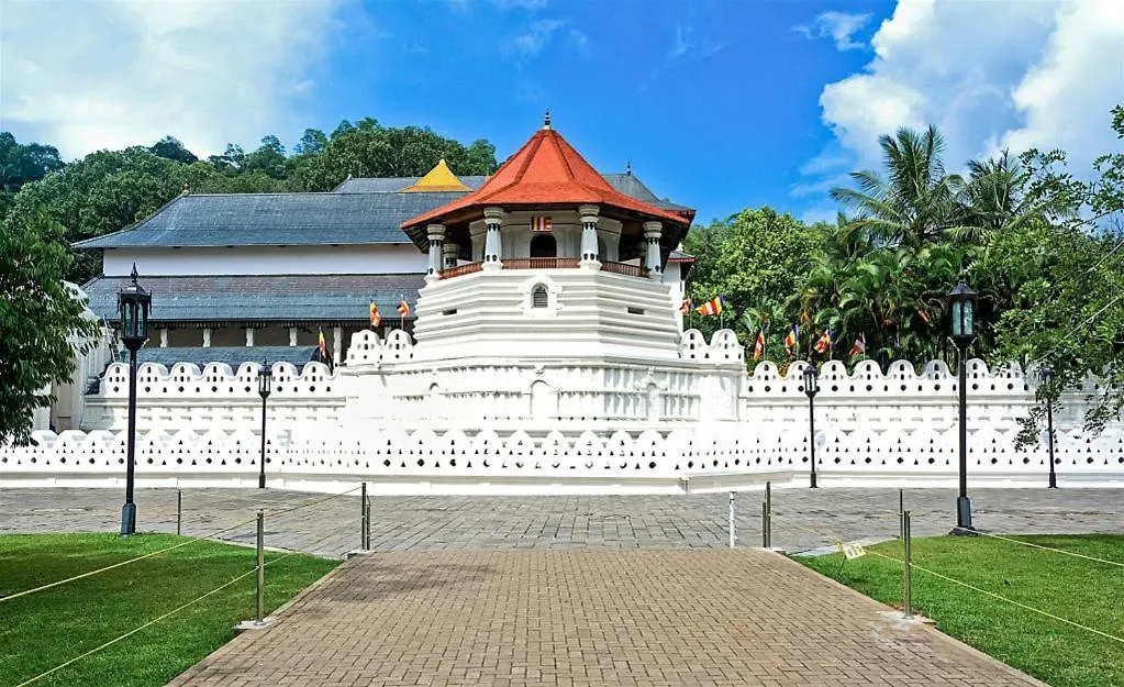 Mahaweli Regent Hotel Канди